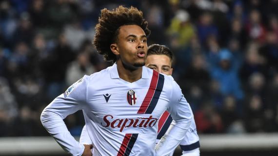 La Juventus è in pole per Zirkzee, seguono Arsenal e Milan. Per finanziare il colpo via in tre