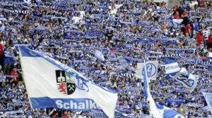Schalke 04, il capocannoniere Karaman rinnova il contratto: ha firmato fino al 2028
