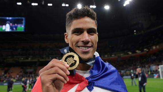 Varane al Como, ci siamo: il difensore firmerà un biennale con opzione. Documenti pronti