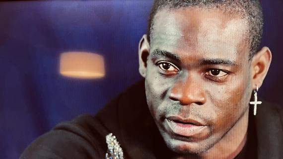 Balotelli aspetta la chiamata della Serie A, che per ora non arriva: "Proposte dall