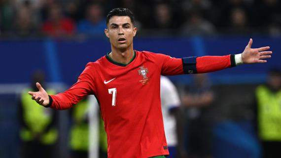 Cristiano Ronaldo entra al 45