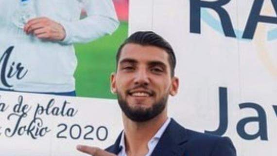 Rafa Mir accusato di violenza sessuale: il giudice ritiene "vaga" la versione dell