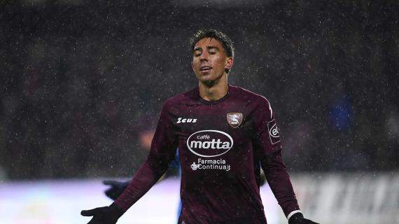 Salernitana, Valencia e Simy ancora in uscita: il cileno piace in Grecia e Turchia