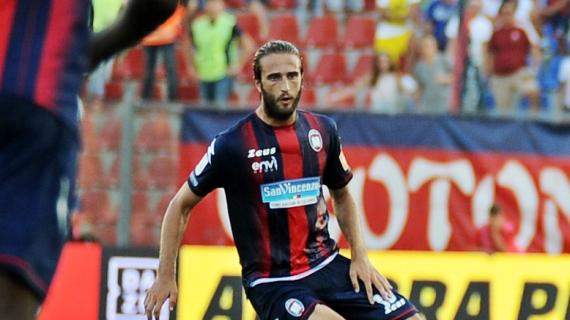 Dopo la Serie A, il ritorno. Crotone, Barberis: "Sono contento di essere tornato a casa"