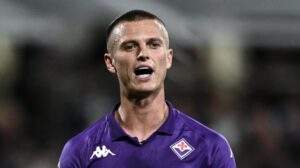 Fiorentina, quanto dovrà stare fermo Gudmundsson? La previsione sul suo rientro