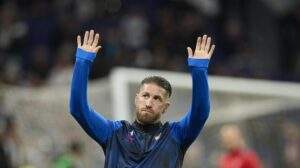 Fermo e senza squadra, Sergio Ramos si sta svalutando. E il futuro è ancora nebuloso