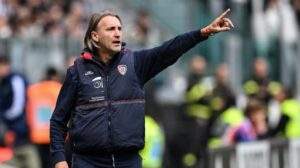 Cagliari, Nicola: "Mina sta bene. Vorrebbe giocare sempre, ma sappiamo che non è possibile"