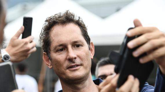 A Torino ovazione per Motta e fischi per John Elkann. Mentre Sinner spazzava via Ruud