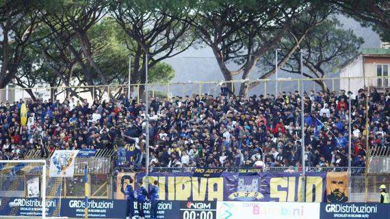"Gli eroi che hanno riscritto la Storia": la Juve Stabia festeggia la vittoria di Salerno